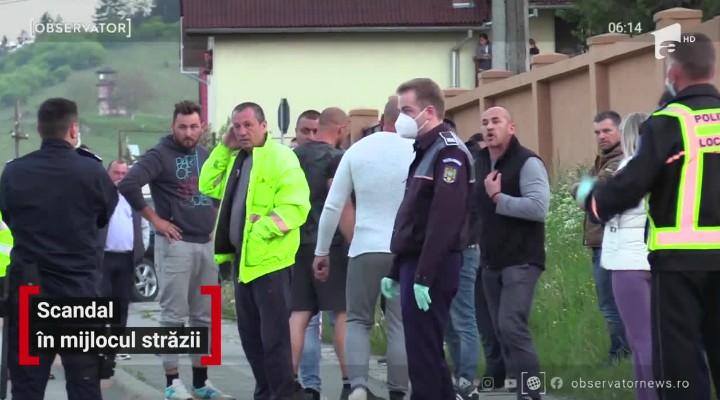 Video Cluj. Alt scandal monstru în Dej cu 40 de oameni după ce doi şoferi s-au lovit cu mașinile. Au intervenit trupele speciale 1