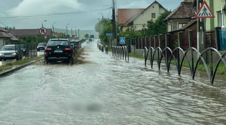 (Video) Cluj: Porțiune din E60 (Turda – Cluj) inundată! Probleme pe raza localității Tureni. 1
