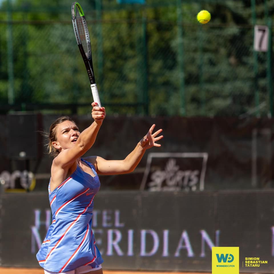 (Foto) Simona Halep la Cluj. A revenit pe terenul de tenis la aproape 6 luni distanţă de la ultimul meci oficial 3