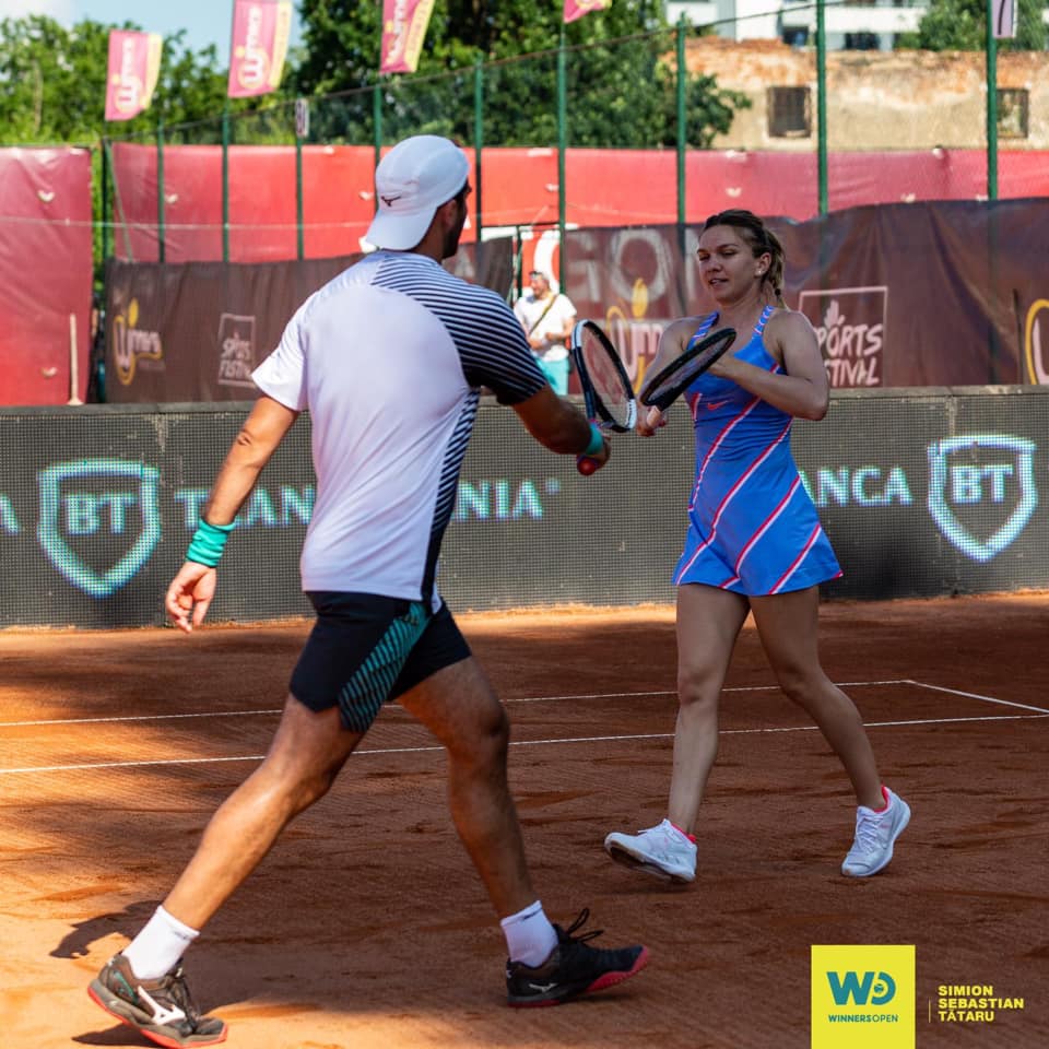 (Foto) Simona Halep la Cluj. A revenit pe terenul de tenis la aproape 6 luni distanţă de la ultimul meci oficial 4