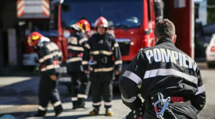O țeavă de gaz a explodat în Cluj Napoca. Pompierii au intervenit să stingă incendiul 1