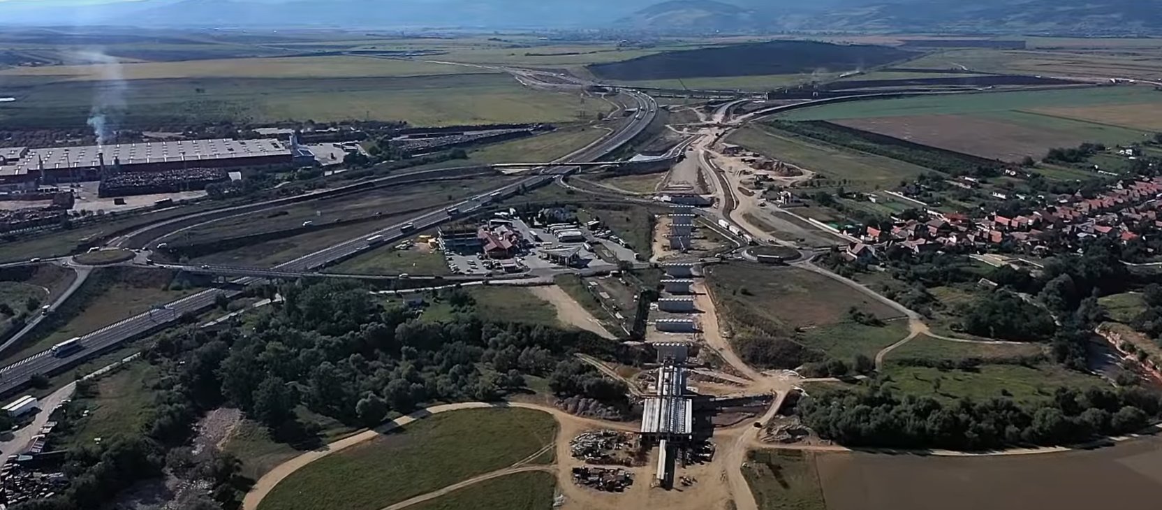 (Video) Vești proaste de pe lotul I al Autostrăzii Sebeș-Turda. Deși stadiul lucrării la aproape 6 ani de la semnarea contractului este de aproximativ 90% sunt șanse extrem de mici să fie deschis anul acesta 1