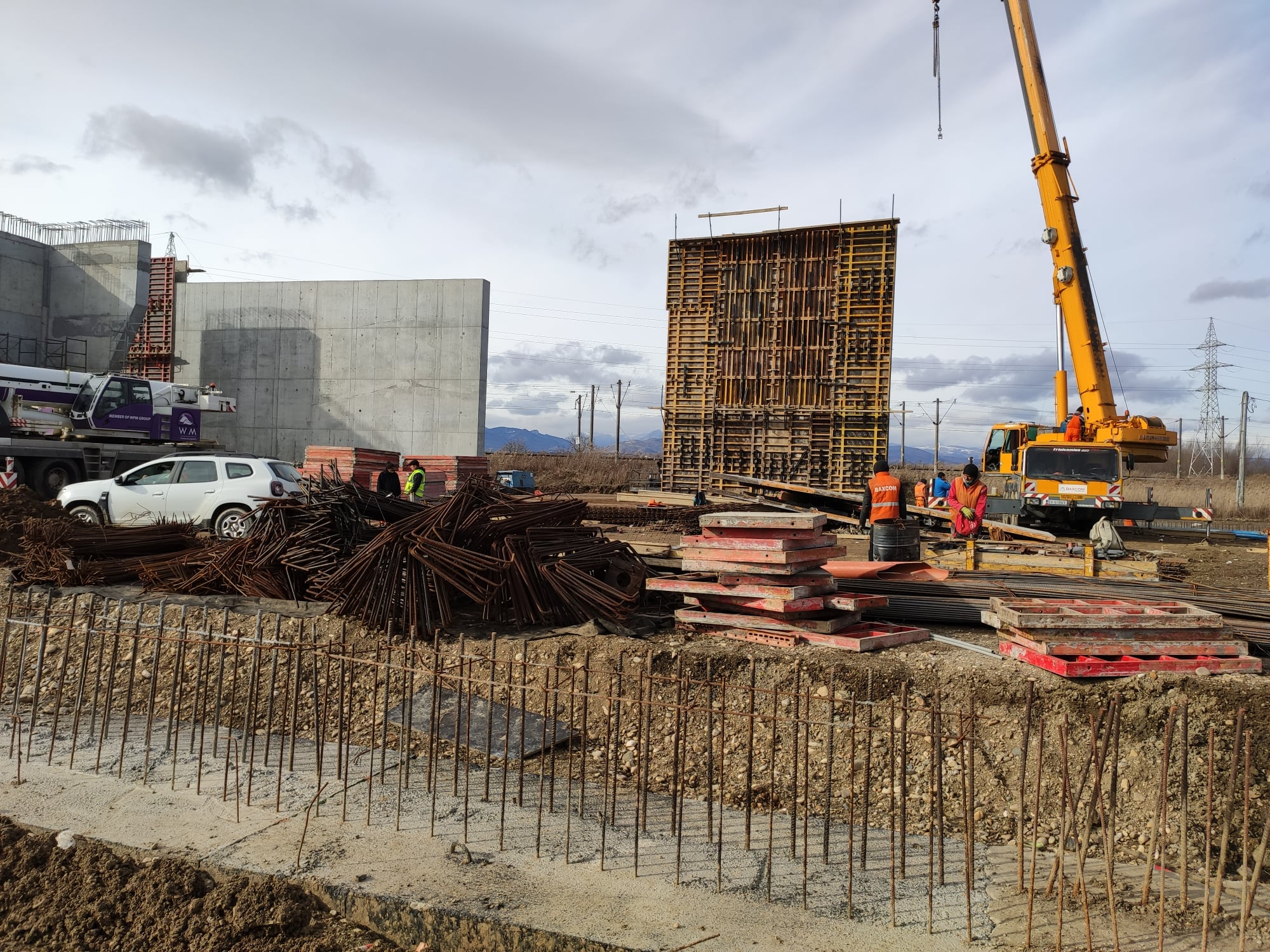 (Foto) Șantierele de autostradă din Transilvania au pornit la turație maximă în 2021! „Lângă Cluj-Napoca, constructorul român UMB a început în forță mobilizarea pe cei 30 de km de autostradă dintre Nădășelu și Zimbor” 5