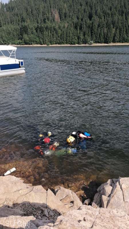 Cluj. Scafandri caută un bărbat de 50 de ani dispărut pe lacul Beliş 1