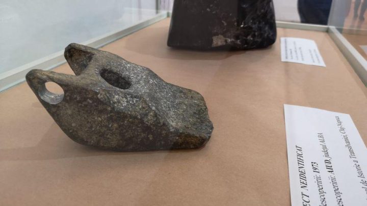 Obiectul unic pe Pământ aflat în Muzeul de Istorie din Cluj. Talpă de robot sau bucată de OZN? 1