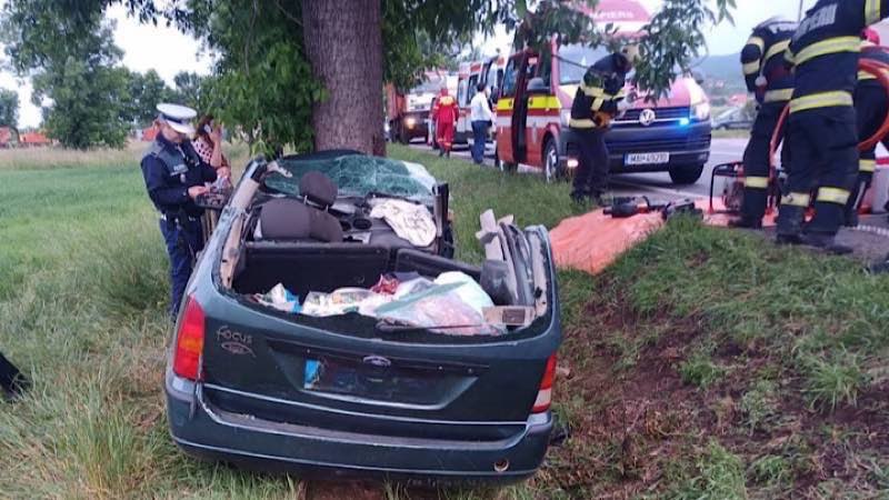 Accident mortal pe drumul Cluj-Oradea. O femeie a murit și 6 persoane rănite, lângă Aușeu 2