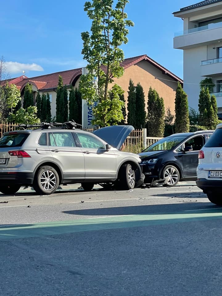 (Foto) Cluj: Accident în Bună Ziua, în față la Vitacom/Panemar 1