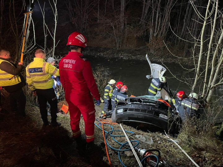 (Foto/Video) Doi studenți din Cluj au murit pe loc într-un grav accident pe DN17 C 1