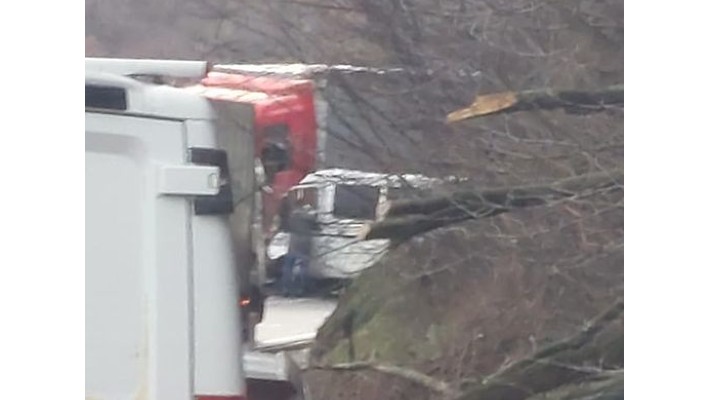 Cluj: Accident grav de circulație între un TIR și un microbuz. 7 persoane rănite, uneia i se aplică manevre de resuscitare 1