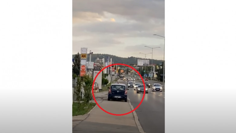 (Video) Cluj: Șofer filmat pe Calea Turzii în timp ce circulă pe trotuar: "A crezut că e cu trotineta" 1