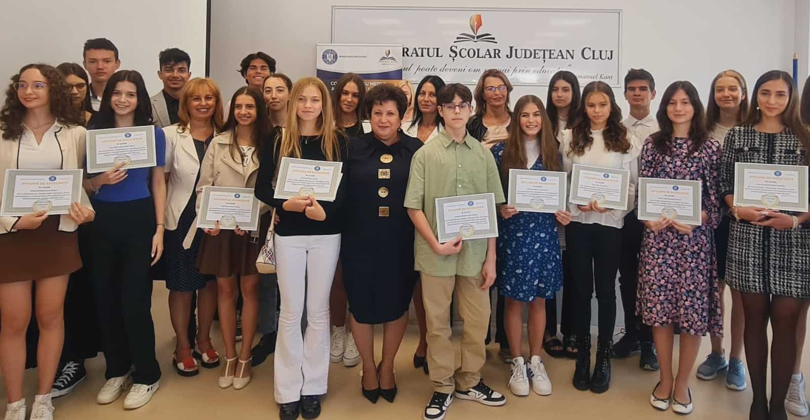 Ei sunt elevii de 10 din Cluj, de la Bacalaureat și Evaluarea Națională. Au fost premiați de Inspectoratul Școlar Județean Cluj 1