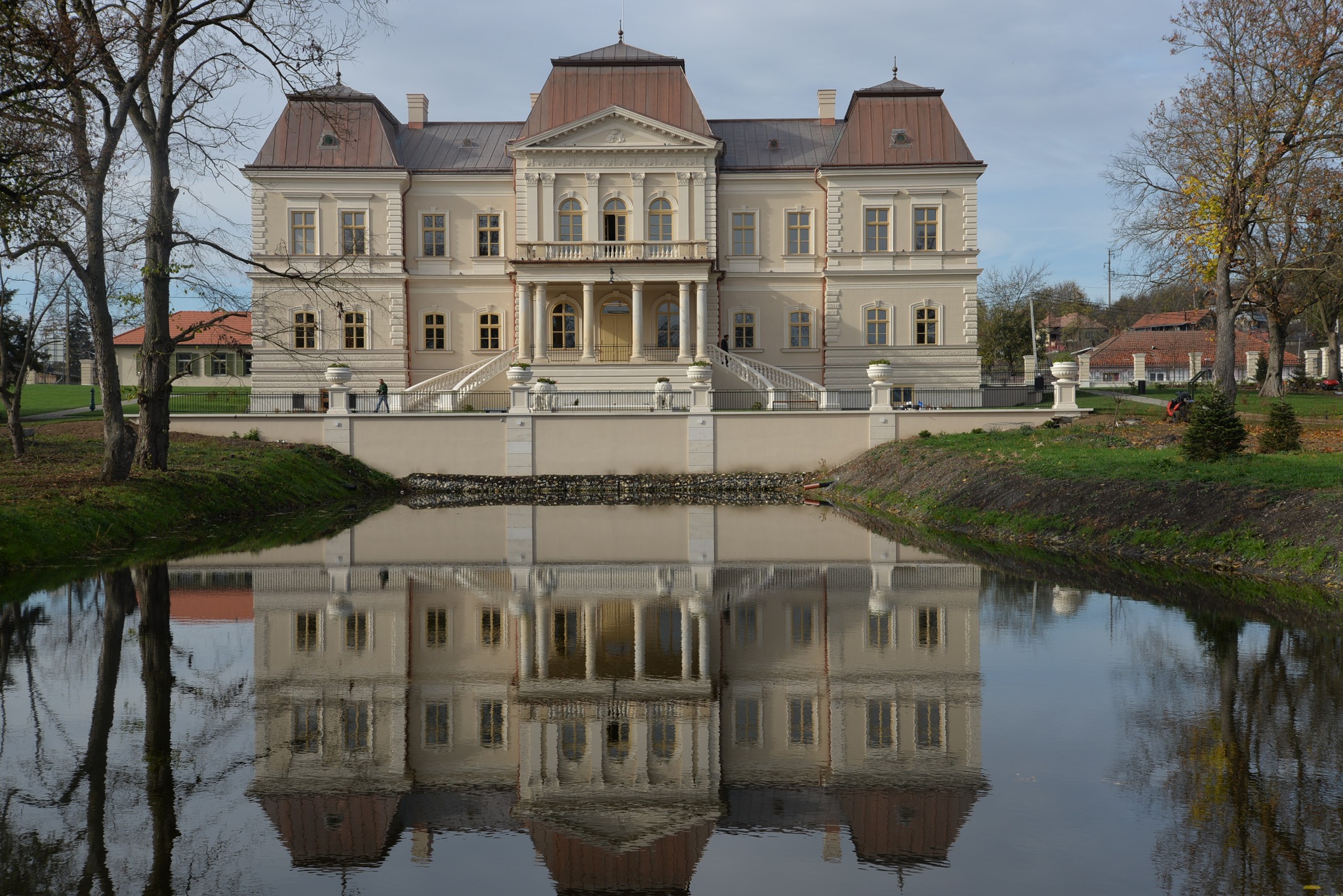 (Foto) Un nou obiectiv turistic în Cluj. Palatul Bánffy din Răscruci a fost restaurat și arată superb 2