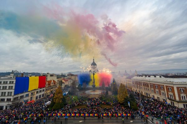 (Foto/Video) Peste 100.000 de clujeni și turiști au sărbătorit împreună Ziua Națională a României la Cluj-Napoca 1