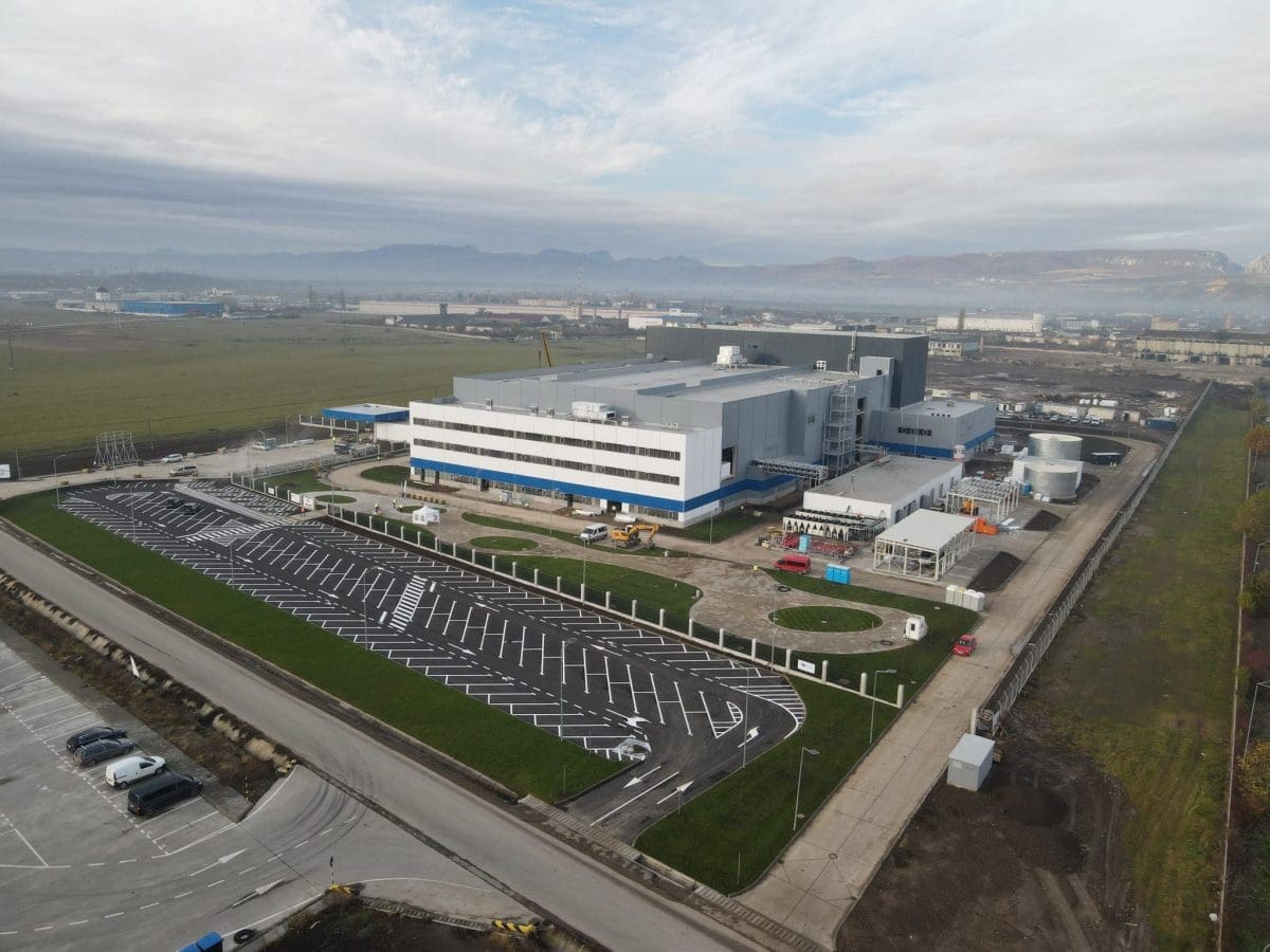 (Video) Fabrica de 60 de milioane de euro din Cluj este aproape finalizată. Va genera peste 400 de locuri de muncă 1