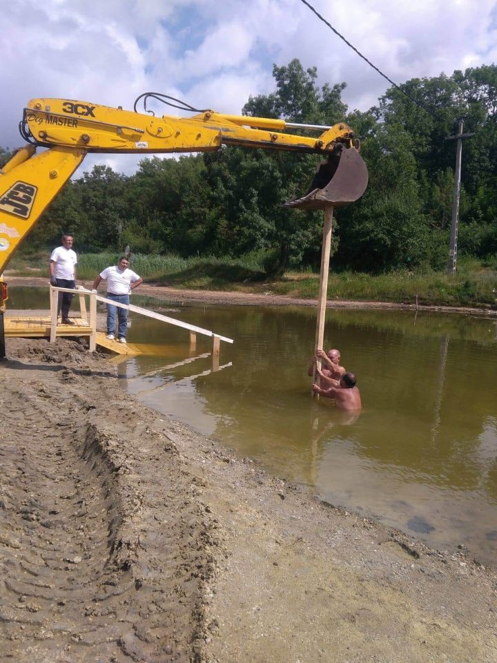 Foto Cluj. S-a deschis sezonul la Lacul Tarzan, „lacul fără fund”. Nu se plătește bilet de intrare 5