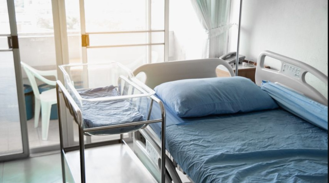 (Video) O tânără polițistă a decedat după ce a născut la o clinică privată. Soțul ei a vorbit despre momentele cumplite prin care trece 1