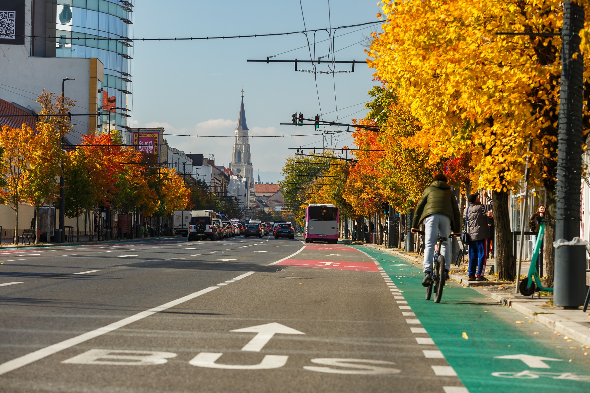 Noi semafoare pornesc azi în Cluj-Napoca: 2 intersecții noi sunt de azi semaforizate, plus 3 treceri de pietoni. Locațiile 1