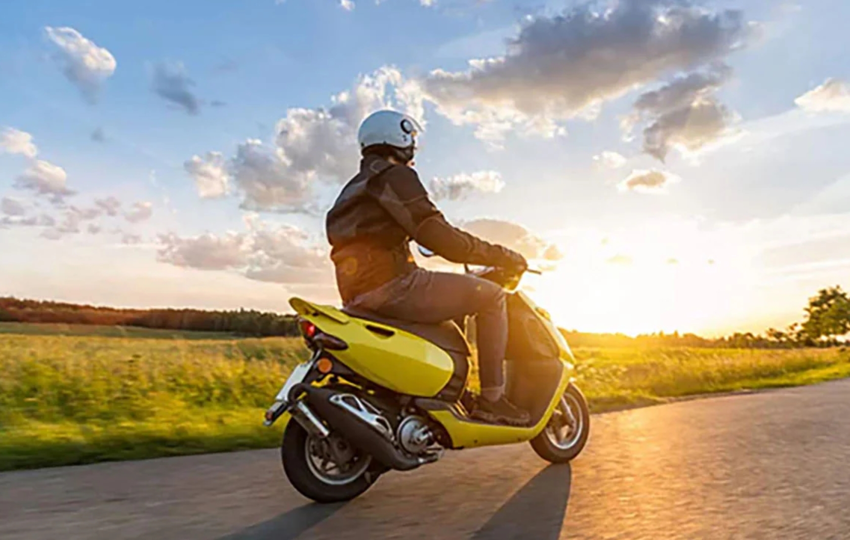 Scene ca-n filme în Cluj: un tânăr mascat a furat un moped din parcarea Vivo!, apoi a jefuit un minor pe strada Mehedinți! 1