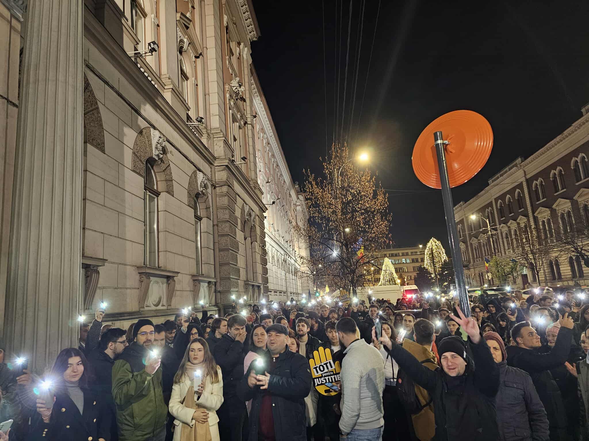 „Justiție capturată” scoate din nou Clujul în stradă: Nou protest anunțat astăzi în Cluj-Napoca după relatările din documentarul Recorder 1