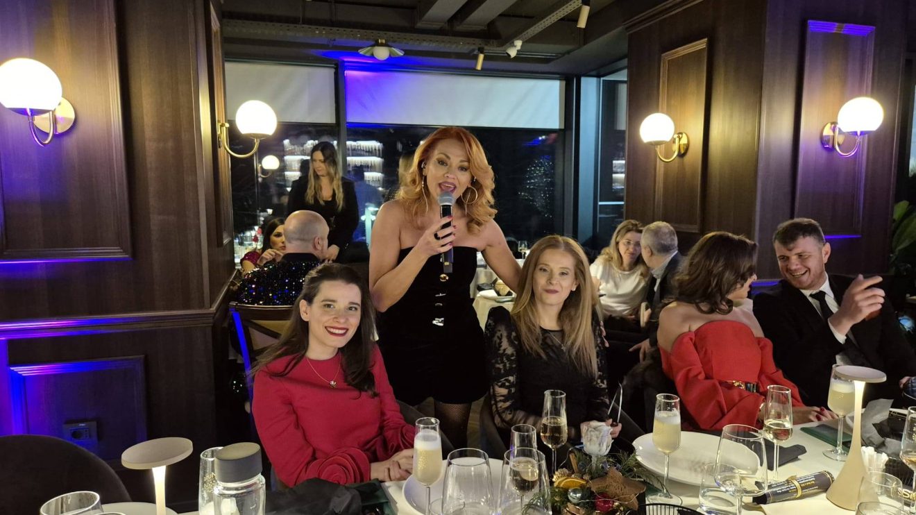 (Foto) Emil Boc, Revelion de 5 stele alături de Gică Hagi la hotelul Simonei Halep din Poiana Brașov 2