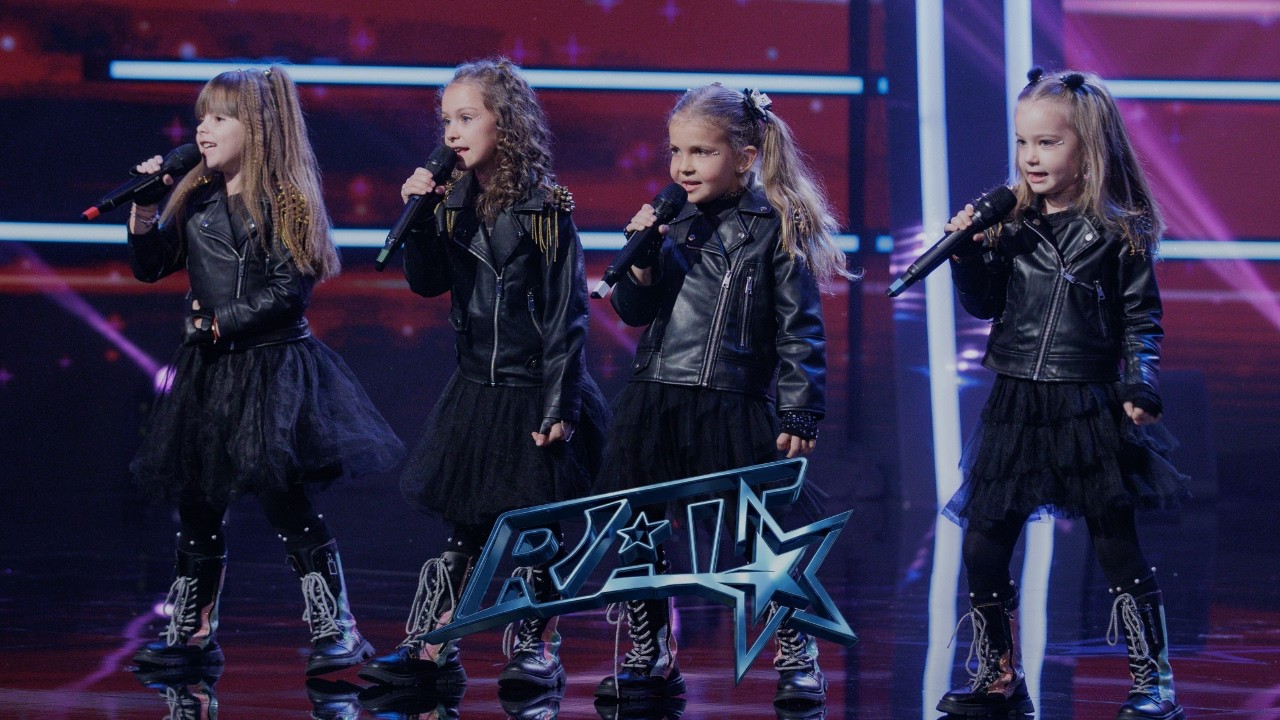 (Video) Un grup de fetițe din Cluj-Napoca a stârnit hohote de râs pe scena Românii Au Talent și au topit inimile juraților 1
