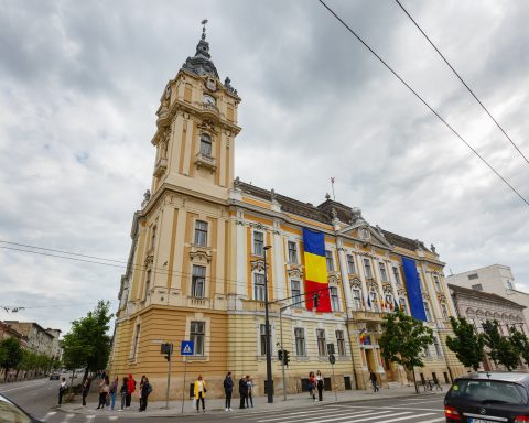 Clădirea Primăriei Cluj-Napoca, unde a fost publicată grila oficială cu salariile pe 2026