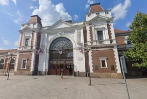 Gara Cluj-Napoca și zona de transport public din apropiere