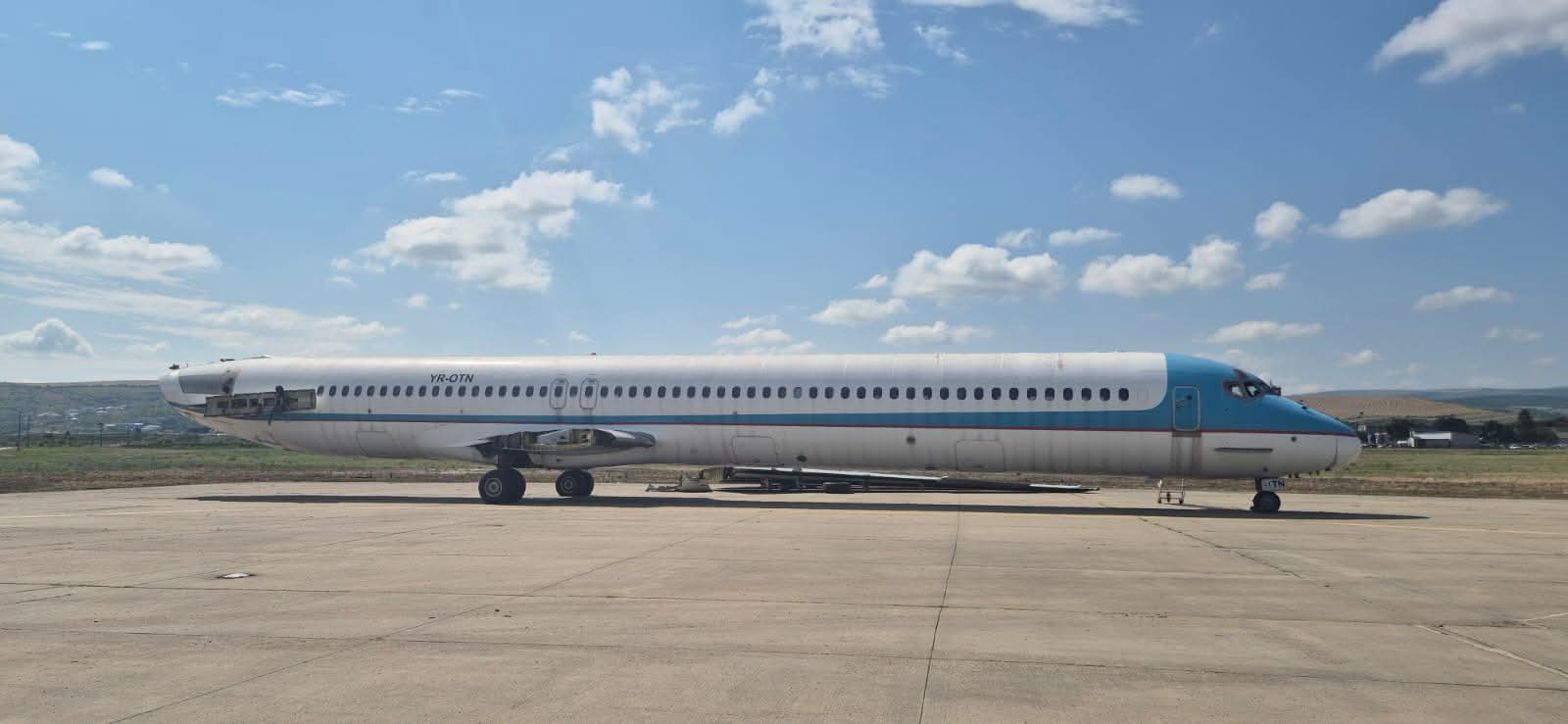 Ce face Aeroportul Cluj cu avionul care a "aterizat" azi noapte în Cluj-Napoca 2